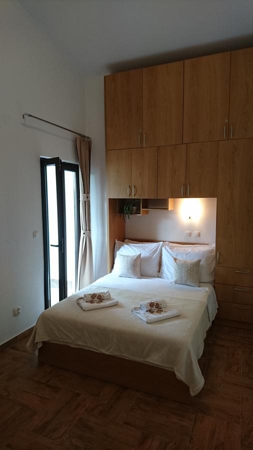 Apartman Bojana Apartment Starigrad Paklenica Bagian luar foto